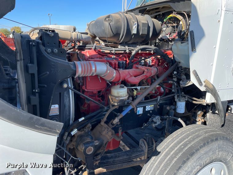 image for item DN4498 2009 Kenworth T800  vacuum truck