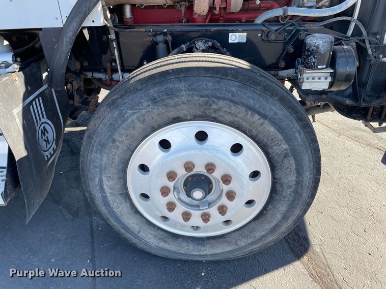 image for item DN4498 2009 Kenworth T800  vacuum truck