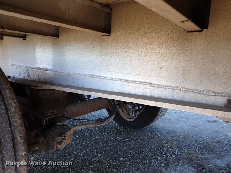 image for item DN6918 2013 Transcraft Benson AF53-102-2-524  flatbed trailer