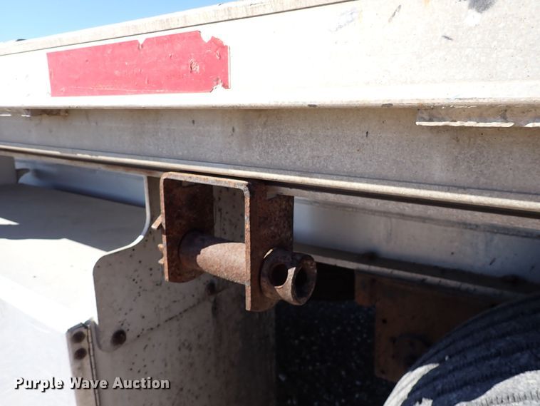 image for item DN6918 2013 Transcraft Benson AF53-102-2-524  flatbed trailer