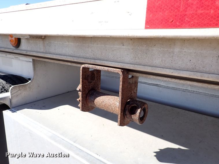 image for item DN6918 2013 Transcraft Benson AF53-102-2-524  flatbed trailer