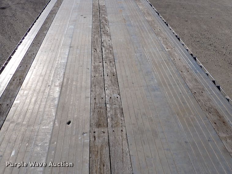 image for item DN6918 2013 Transcraft Benson AF53-102-2-524  flatbed trailer
