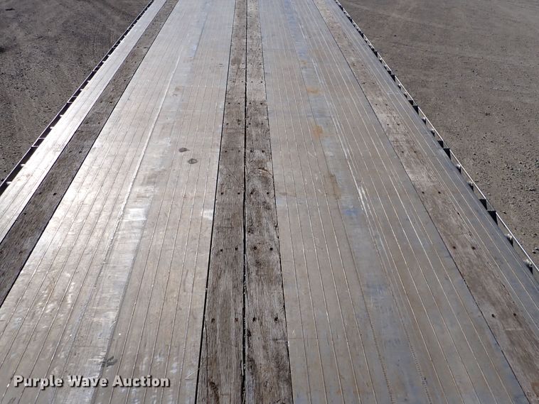 image for item DN6918 2013 Transcraft Benson AF53-102-2-524  flatbed trailer