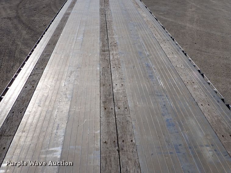 image for item DN6918 2013 Transcraft Benson AF53-102-2-524  flatbed trailer