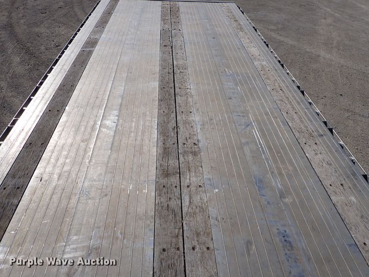 image for item DN6918 2013 Transcraft Benson AF53-102-2-524  flatbed trailer