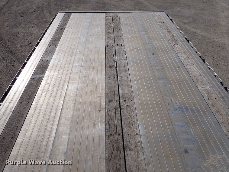 image for item DN6918 2013 Transcraft Benson AF53-102-2-524  flatbed trailer