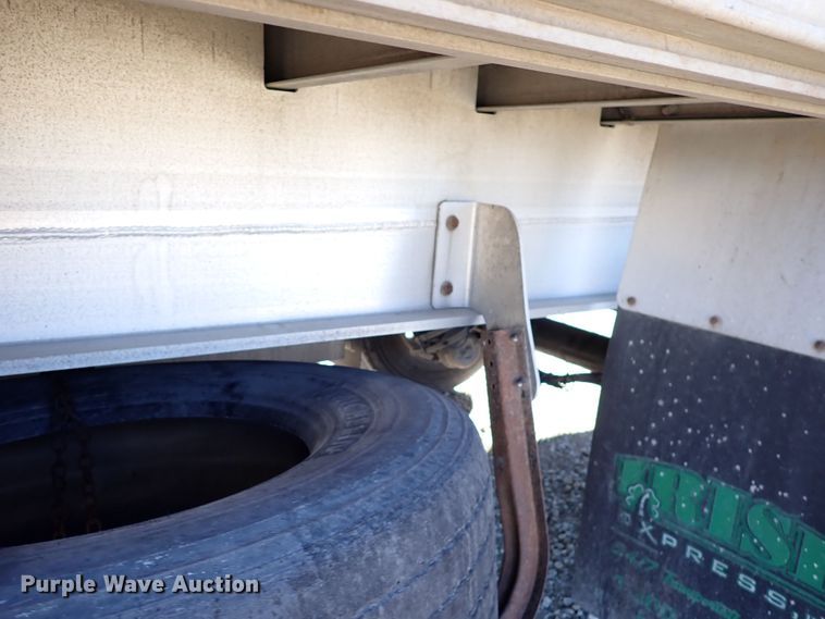 image for item DN6918 2013 Transcraft Benson AF53-102-2-524  flatbed trailer