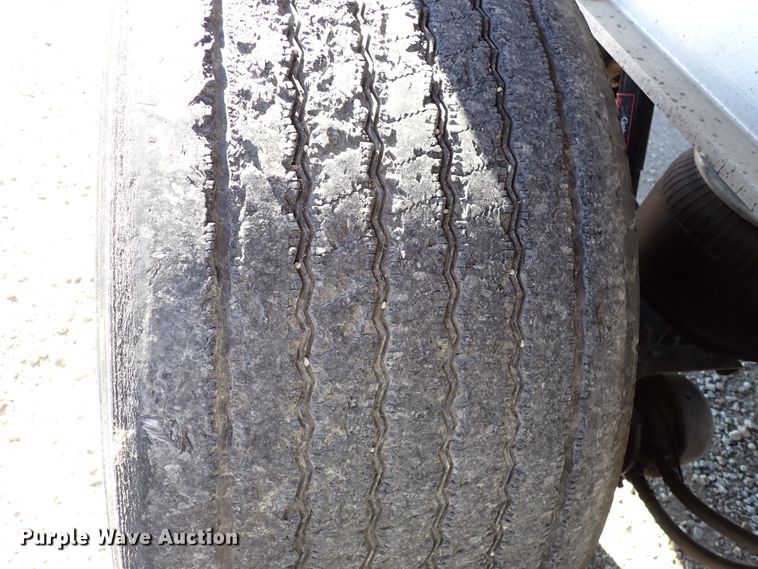 image for item DN6918 2013 Transcraft Benson AF53-102-2-524  flatbed trailer