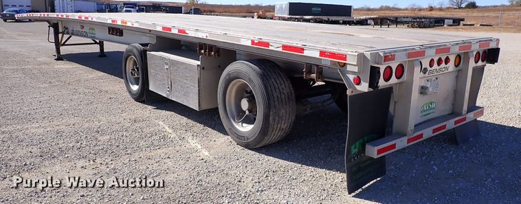 image for item DN6920 2013 Transcraft Benson AF53102-2-524  flatbed trailer
