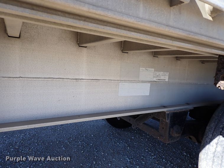 image for item DN6920 2013 Transcraft Benson AF53102-2-524  flatbed trailer