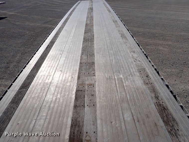 image for item DN6920 2013 Transcraft Benson AF53102-2-524  flatbed trailer