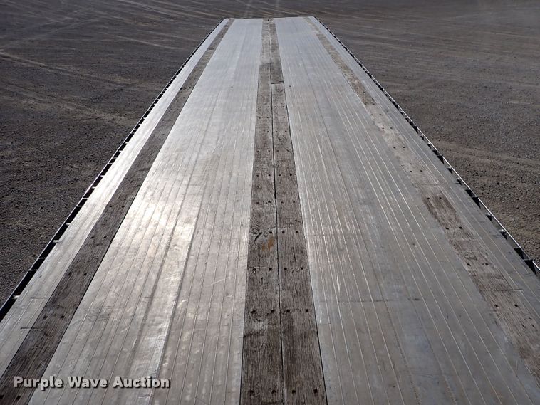 image for item DN6920 2013 Transcraft Benson AF53102-2-524  flatbed trailer