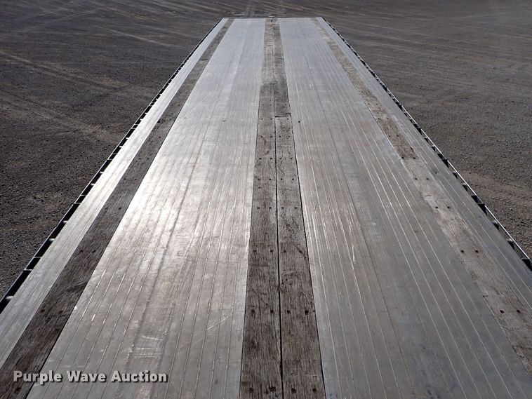 image for item DN6920 2013 Transcraft Benson AF53102-2-524  flatbed trailer