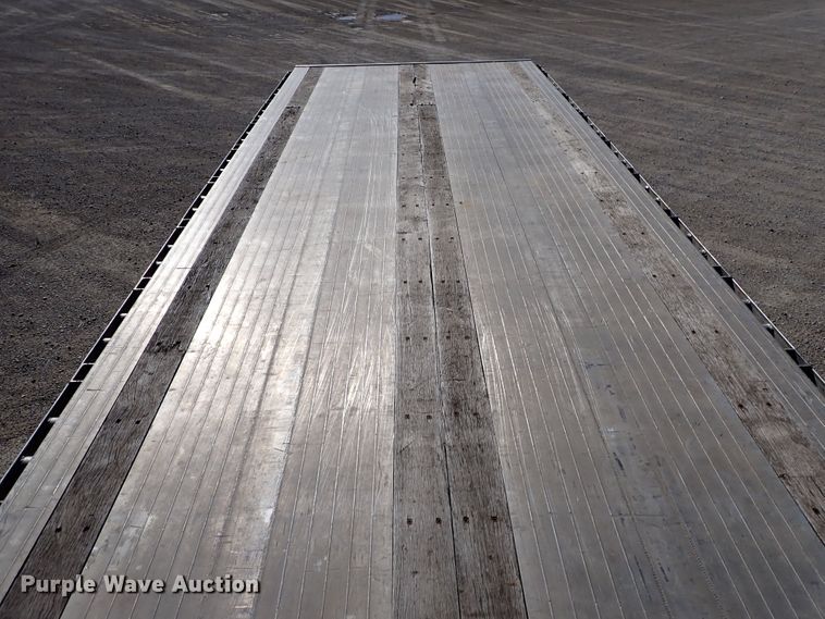 image for item DN6920 2013 Transcraft Benson AF53102-2-524  flatbed trailer