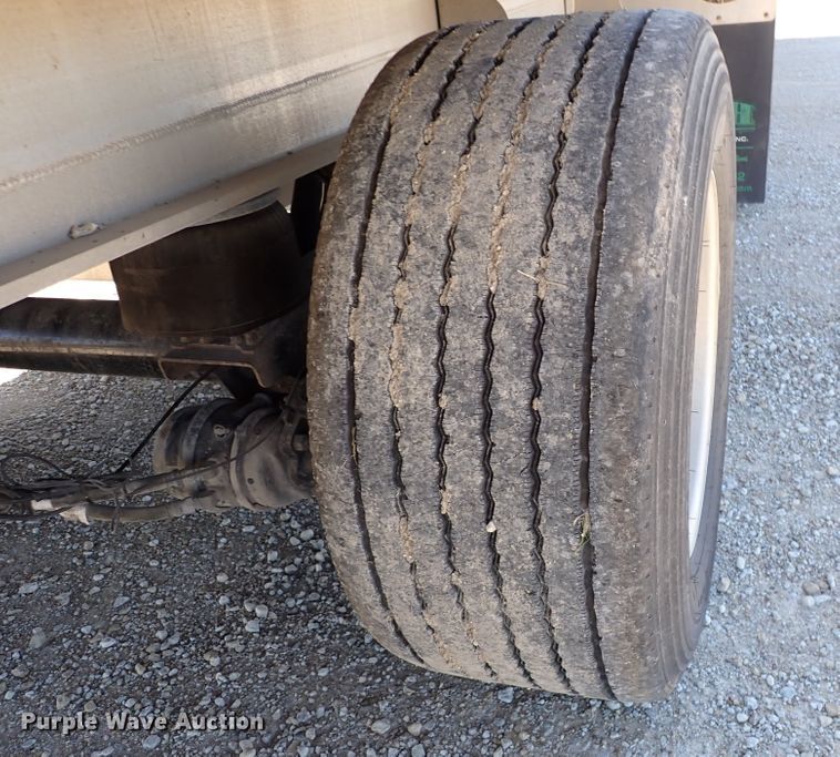 image for item DN6920 2013 Transcraft Benson AF53102-2-524  flatbed trailer