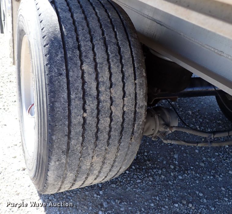 image for item DN6920 2013 Transcraft Benson AF53102-2-524  flatbed trailer