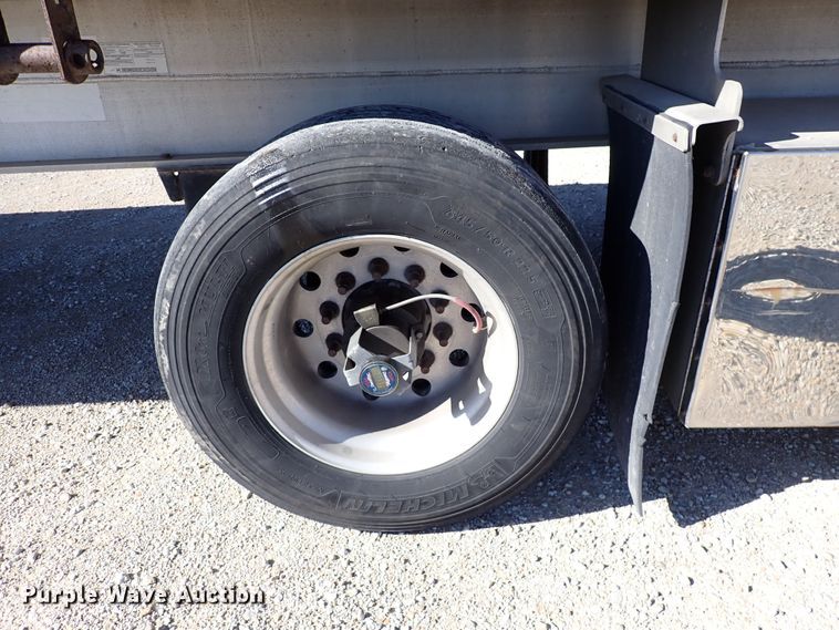 image for item DN6920 2013 Transcraft Benson AF53102-2-524  flatbed trailer