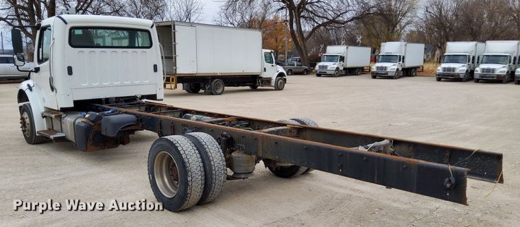 image for item DN6941 2016 Freightliner Business Class M2 106  truck cab and chassis