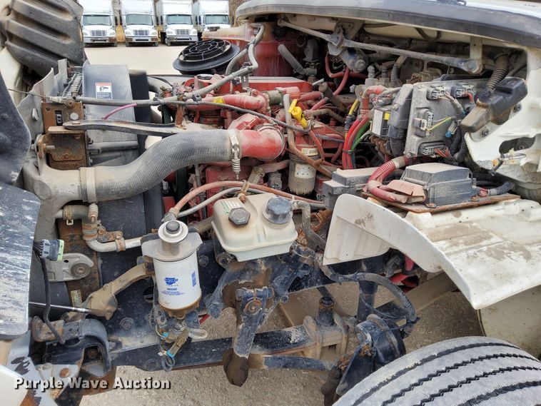 image for item DN6941 2016 Freightliner Business Class M2 106  truck cab and chassis