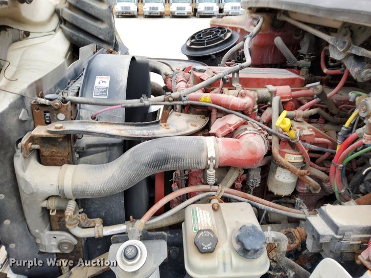 image for item DN6941 2016 Freightliner Business Class M2 106  truck cab and chassis