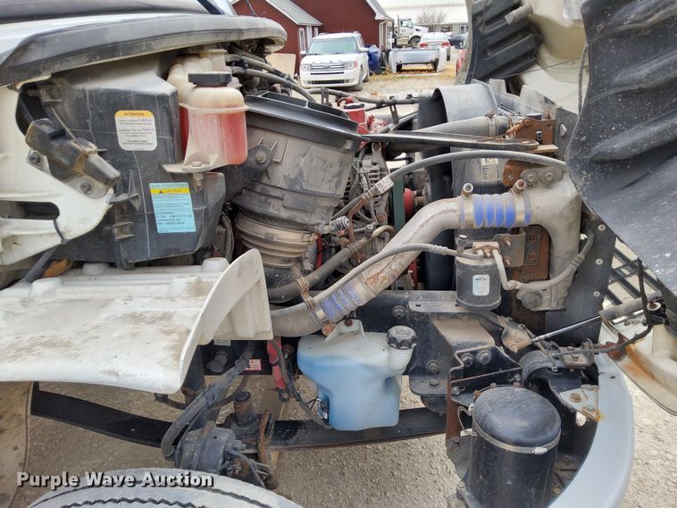 image for item DN6941 2016 Freightliner Business Class M2 106  truck cab and chassis