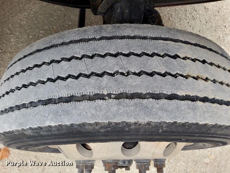 image for item DN6941 2016 Freightliner Business Class M2 106  truck cab and chassis