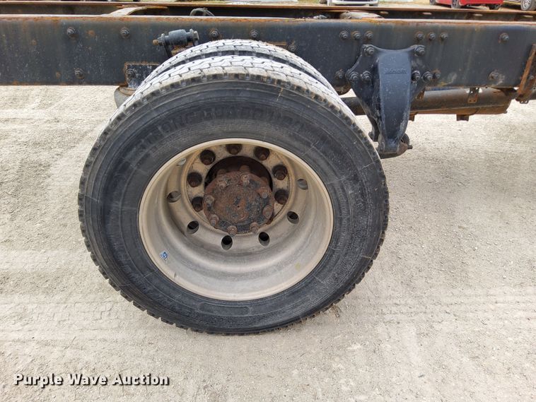 image for item DN6941 2016 Freightliner Business Class M2 106  truck cab and chassis