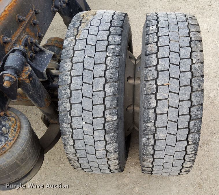 image for item DN6941 2016 Freightliner Business Class M2 106  truck cab and chassis