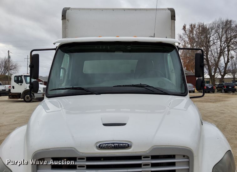 image for item DN6942 2016 Freightliner M2106  box truck
