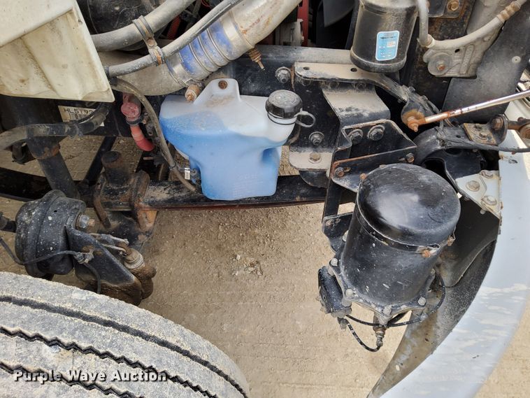 image for item DN6942 2016 Freightliner M2106  box truck