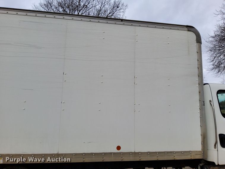 image for item DN6942 2016 Freightliner M2106  box truck