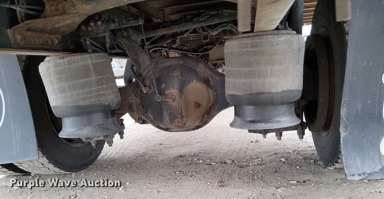 image for item DN6942 2016 Freightliner M2106  box truck