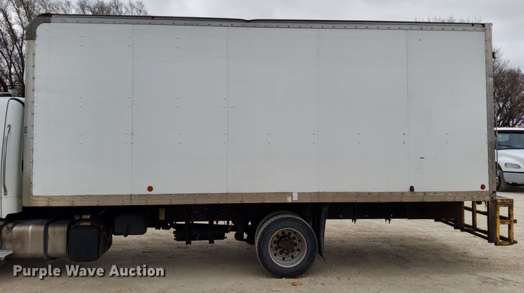 image for item DN6942 2016 Freightliner M2106  box truck