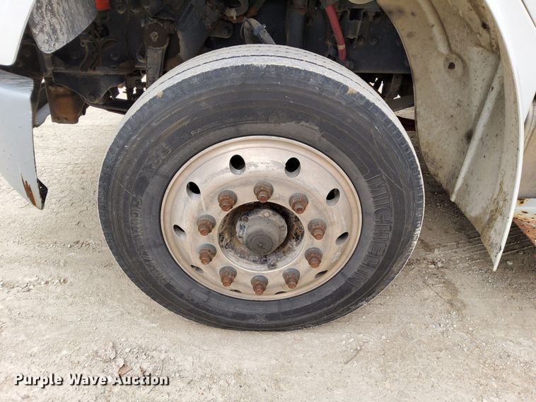 image for item DN6942 2016 Freightliner M2106  box truck