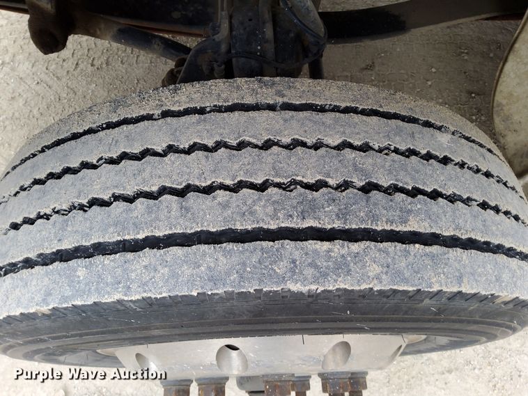 image for item DN6942 2016 Freightliner M2106  box truck