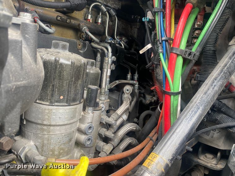 image for item DN8047 2013 Freightliner Cascadia  semi truck