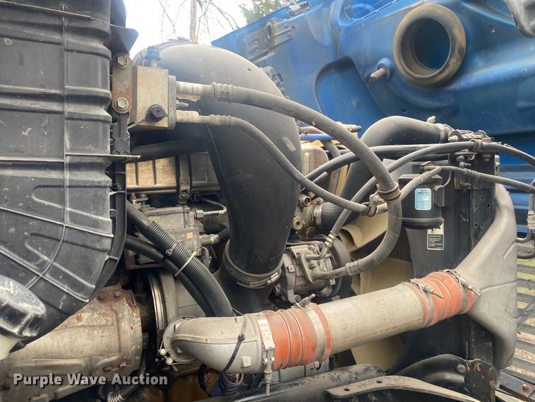 image for item DN8047 2013 Freightliner Cascadia  semi truck