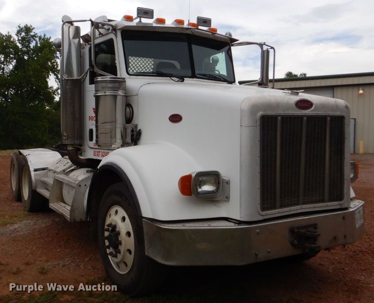 image for item DO1520 2006 Peterbilt 378  semi truck