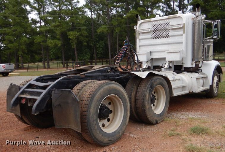 image for item DO1520 2006 Peterbilt 378  semi truck
