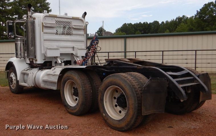 image for item DO1520 2006 Peterbilt 378  semi truck