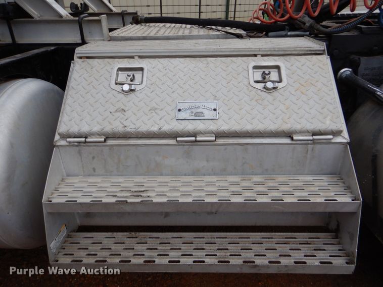 image for item DO1520 2006 Peterbilt 378  semi truck