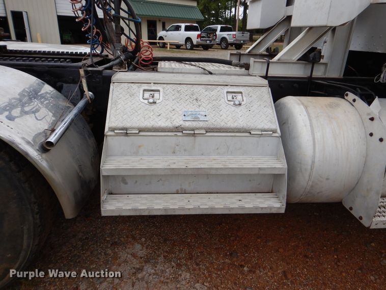 image for item DO1520 2006 Peterbilt 378  semi truck