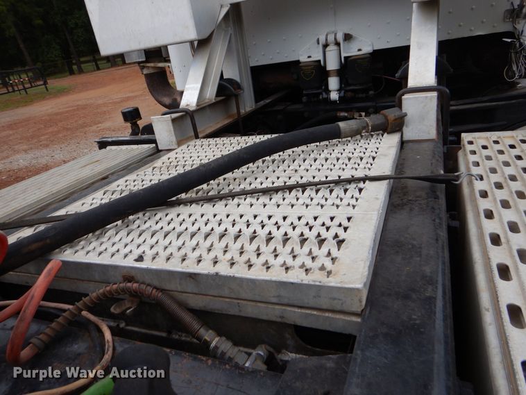 image for item DO1520 2006 Peterbilt 378  semi truck