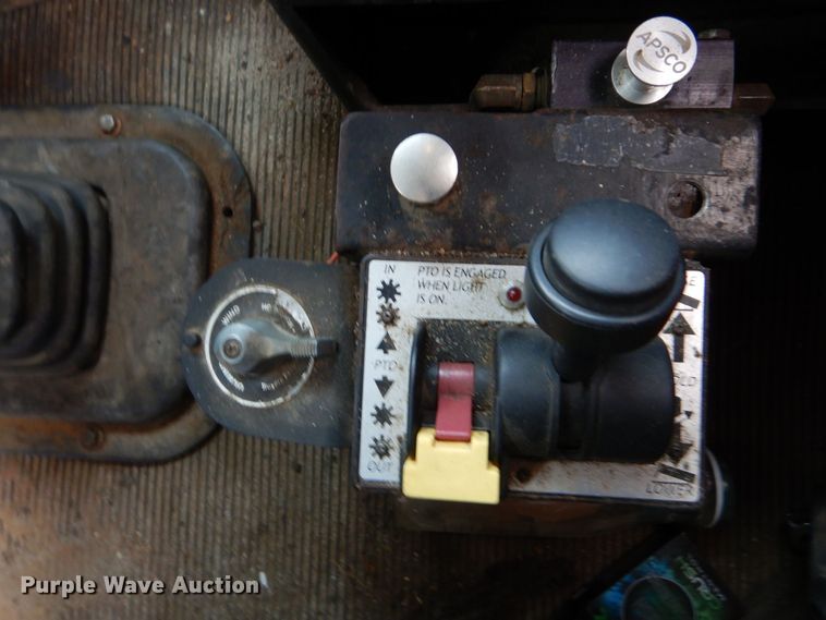 image for item DO1520 2006 Peterbilt 378  semi truck