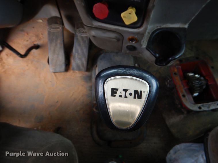 image for item DO1520 2006 Peterbilt 378  semi truck