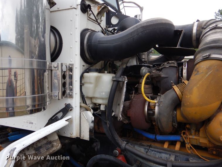 image for item DO1520 2006 Peterbilt 378  semi truck