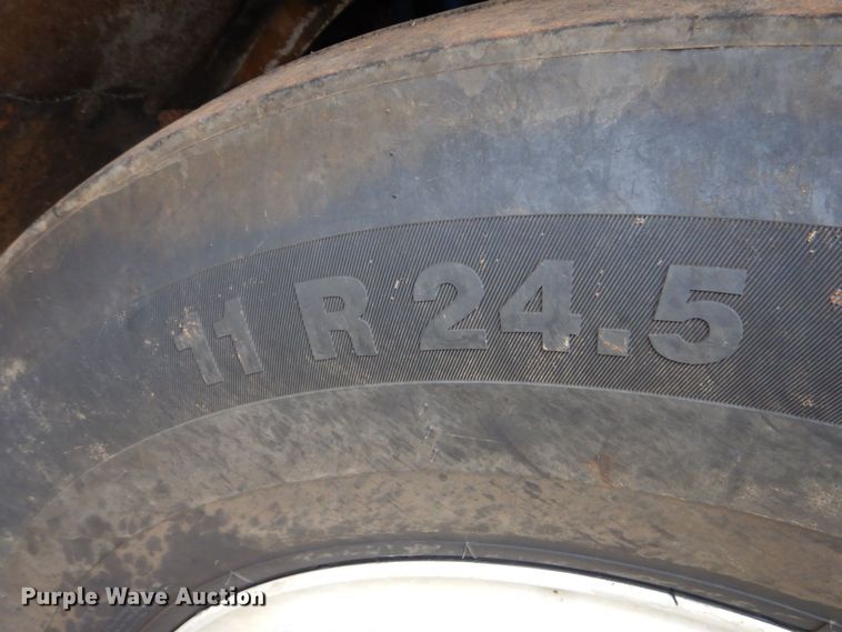 image for item DO1520 2006 Peterbilt 378  semi truck