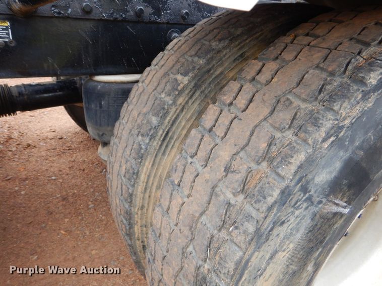 image for item DO1520 2006 Peterbilt 378  semi truck