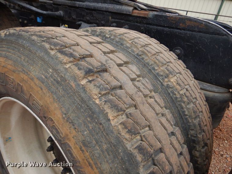 image for item DO1520 2006 Peterbilt 378  semi truck