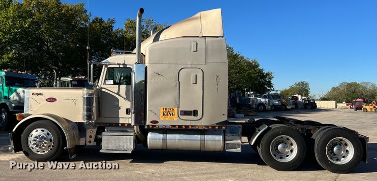 image for item DO8856 2005 Peterbilt 379  semi truck